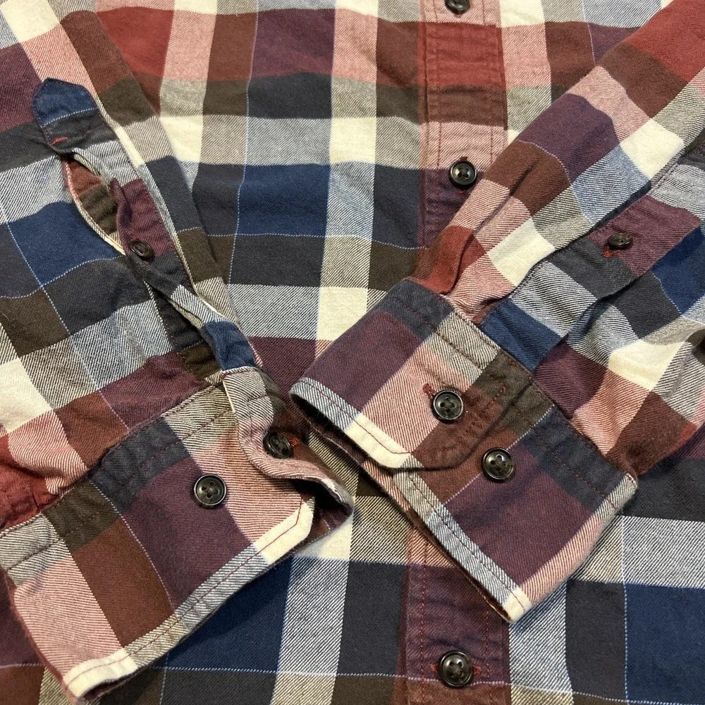 Banana Republic LUXE FLANNEL Shirt Men's Large Red Gray Blue Plaid Ready To Wear